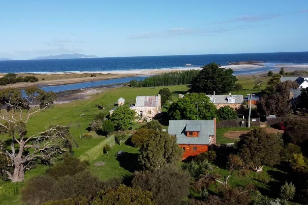 *Newly Relisted* Coach House At Lisdillon Vineyard Villa Little Swanport Eksteriør bilde